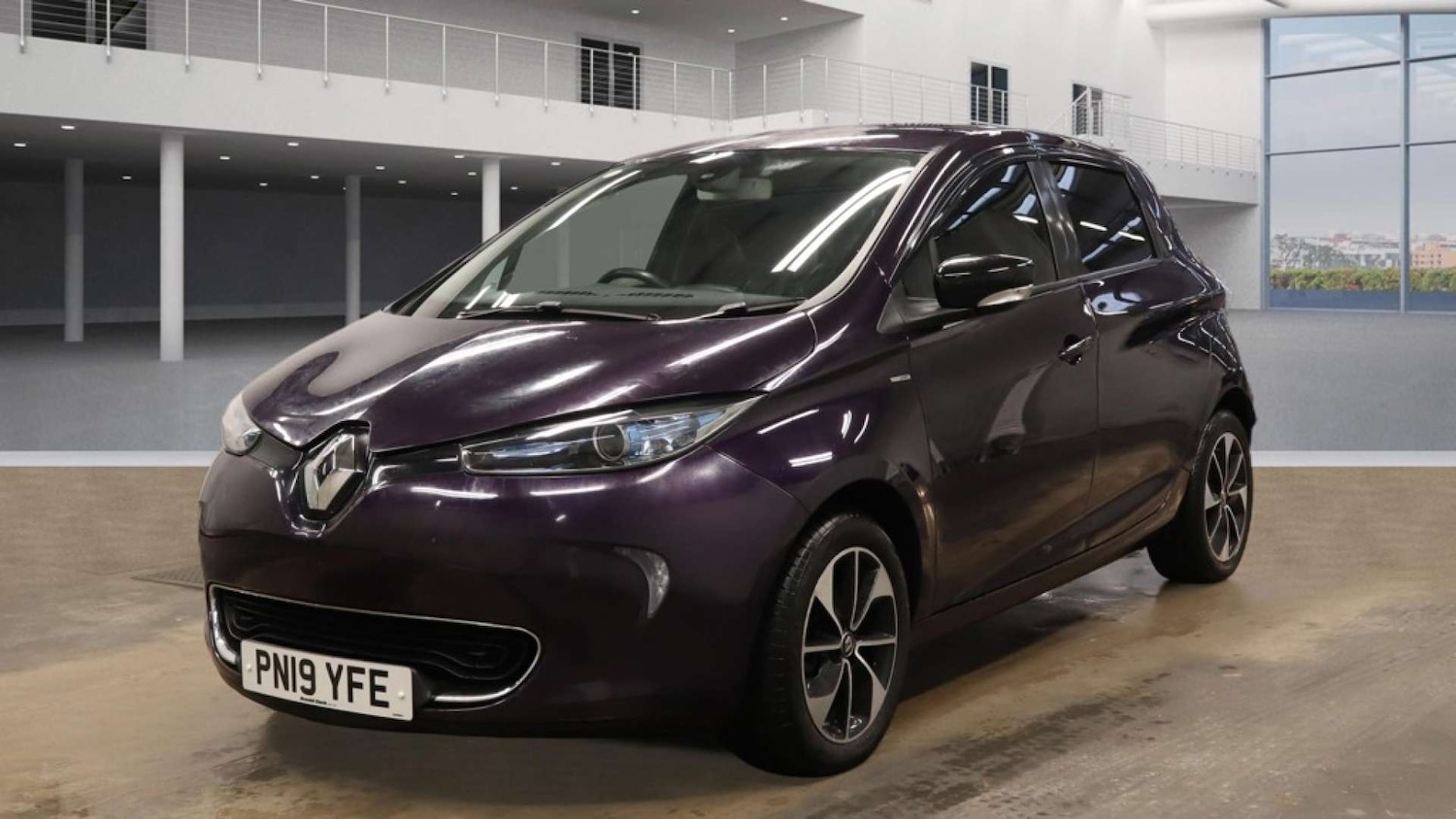 Used Renault Zoe 2019 for sale - 77189551: Photo 2