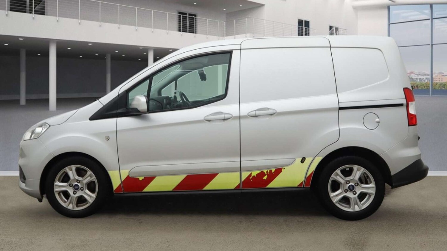 Used Ford Transit Courier 2021 for sale - 76320857: Photo 6