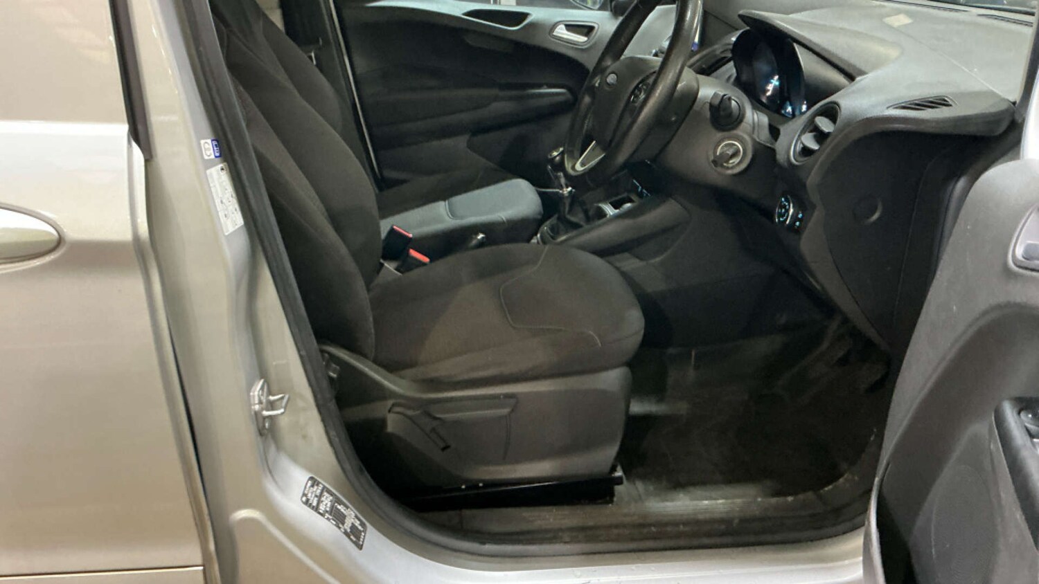 Used Ford Transit Courier 2021 for sale - 76320857: Photo 9