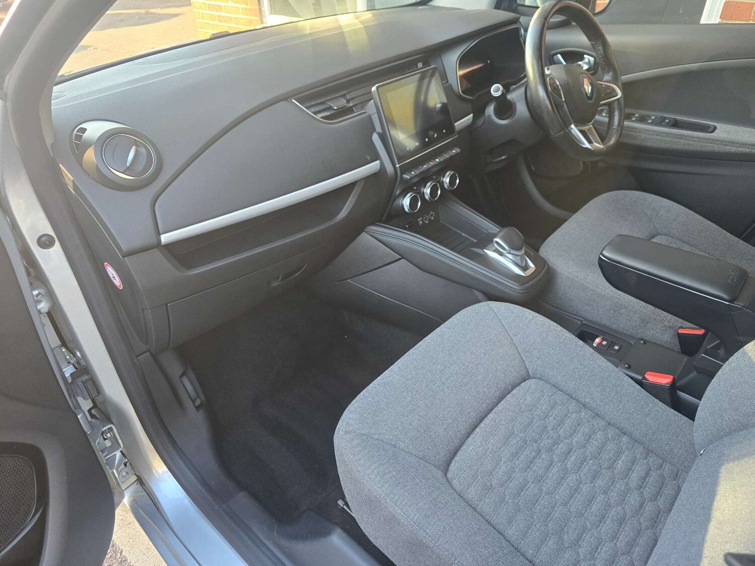 Used Renault Zoe 2020 for sale - 75960605: Photo 48