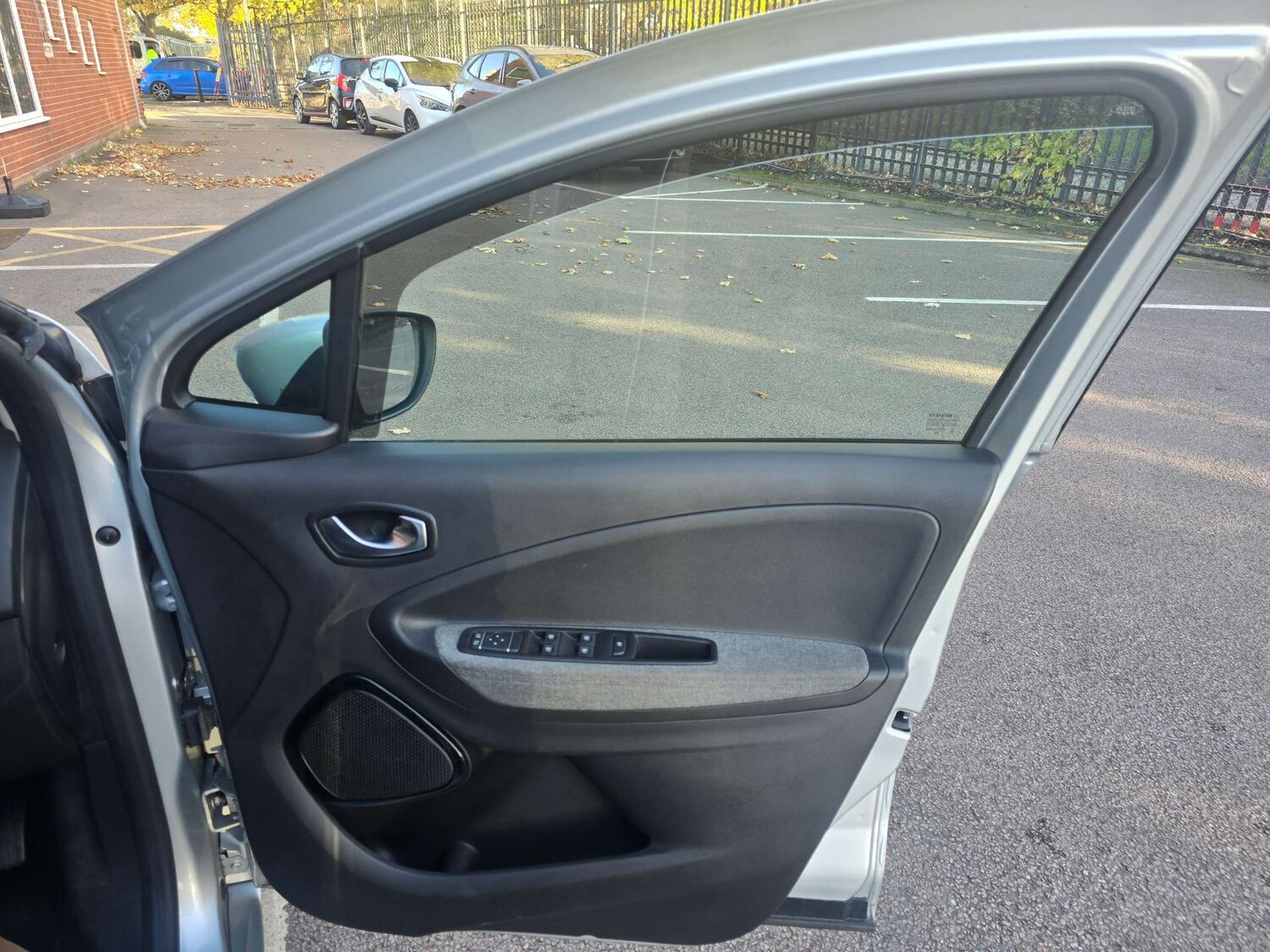 Used Renault Zoe 2020 for sale - 75960605: Photo 49