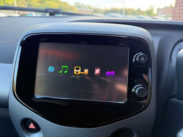 Used Toyota AYGO 2018 for sale - 76277668: Photo 45
