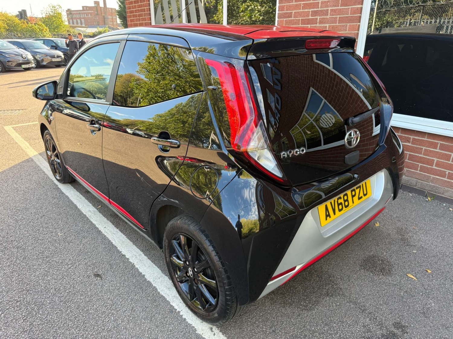 Used Toyota AYGO 2018 for sale - 76601229: Photo 12