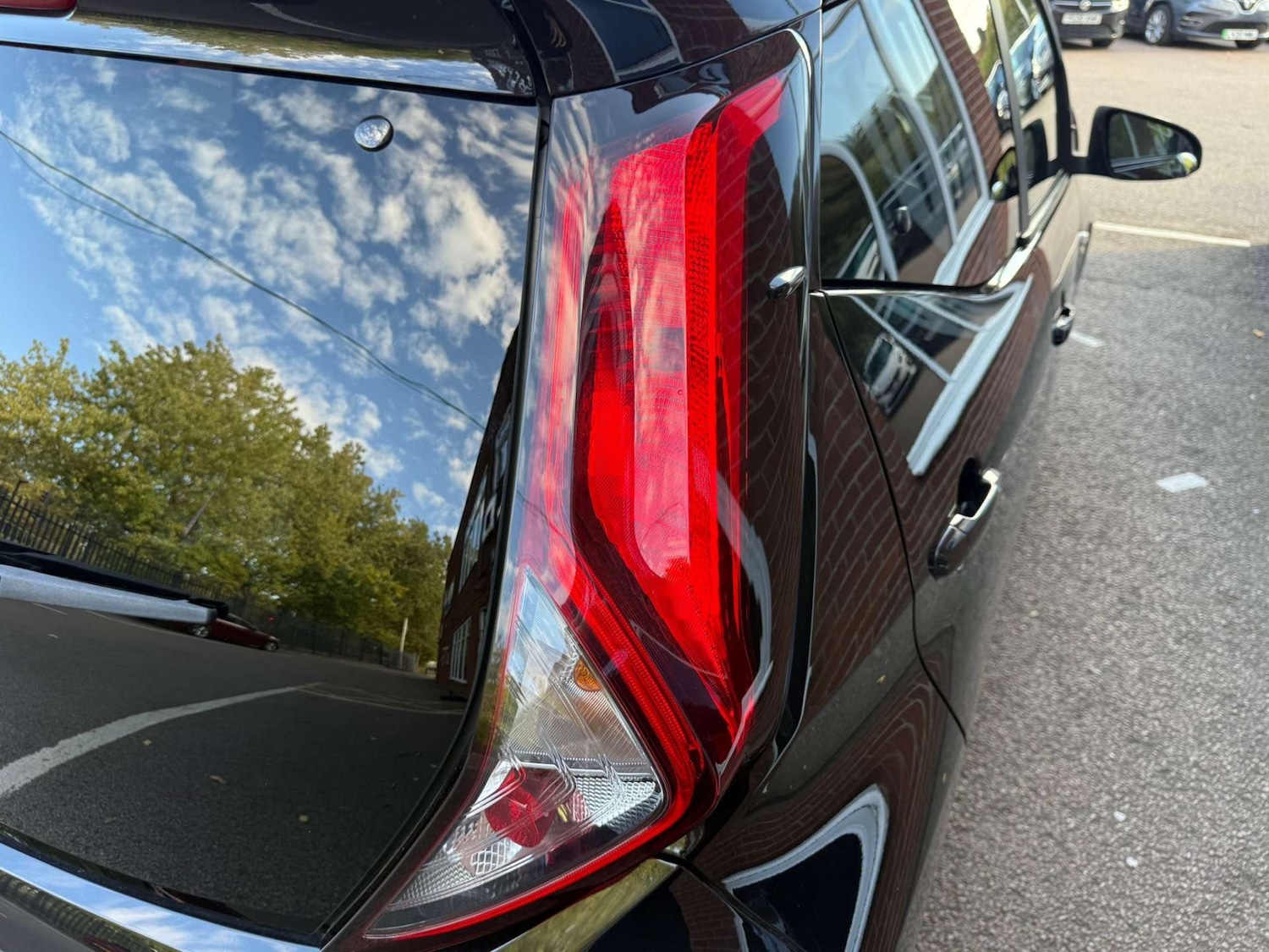 Used Toyota AYGO 2018 for sale - 76601229: Photo 13