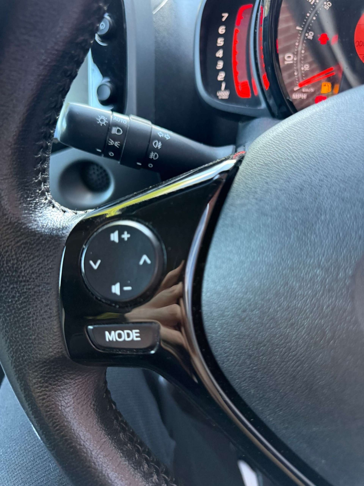 Used Toyota AYGO 2018 for sale - 76601229: Photo 20