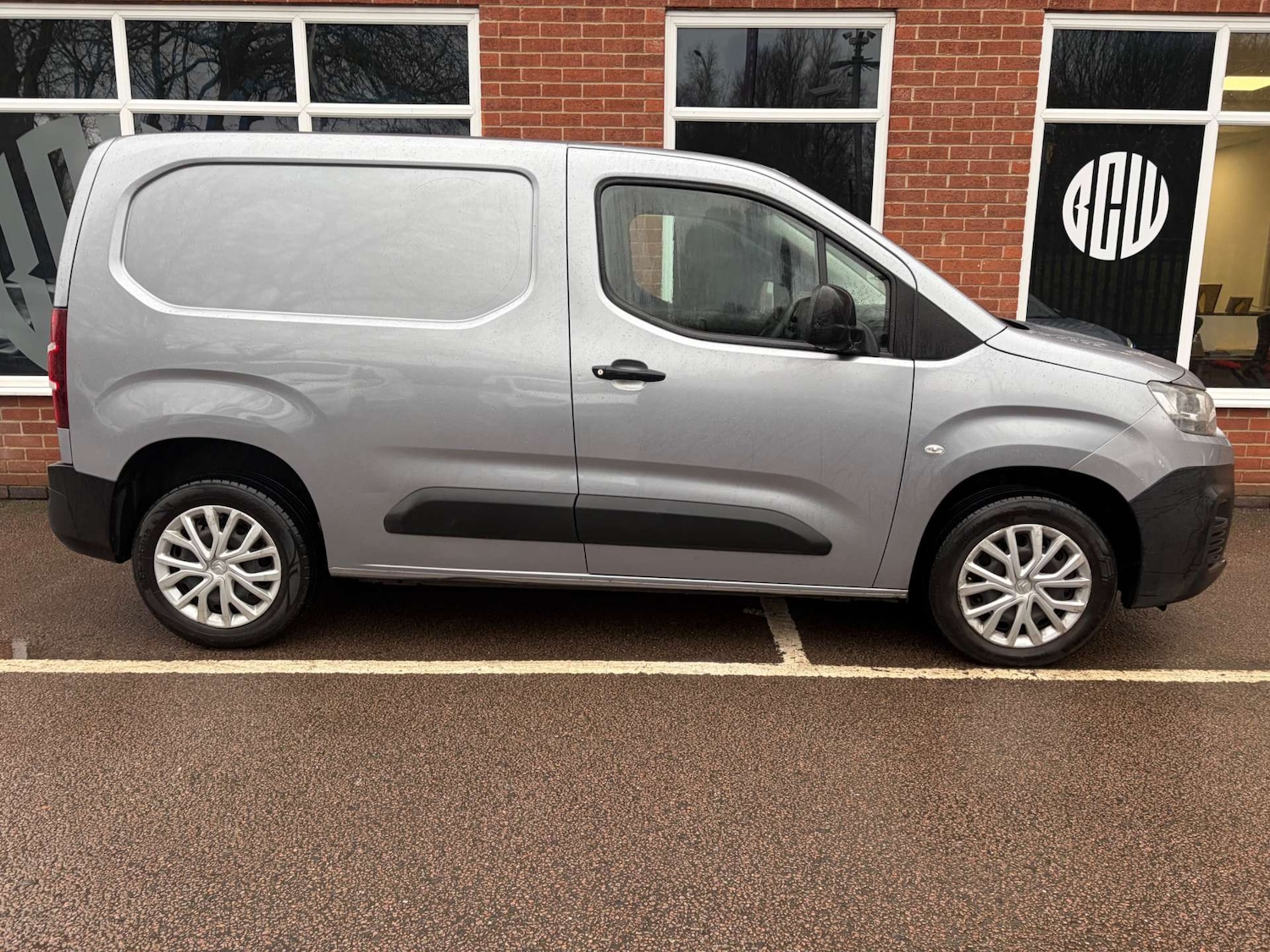 Used Citroen Berlingo 2021 for sale - 77617137: Photo 2