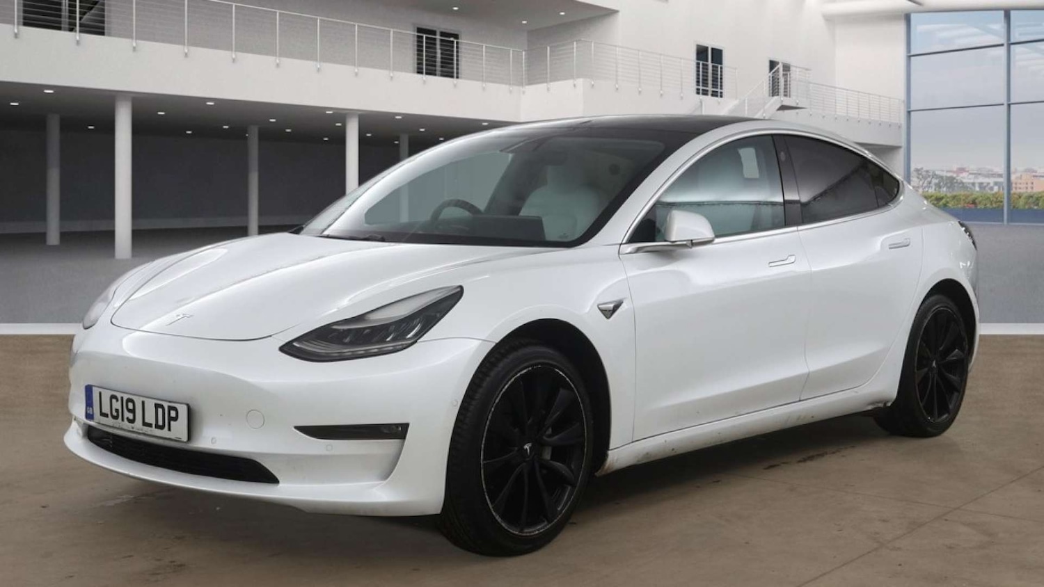 Used Tesla Model 3 2019 for sale - 77766939: Photo 2