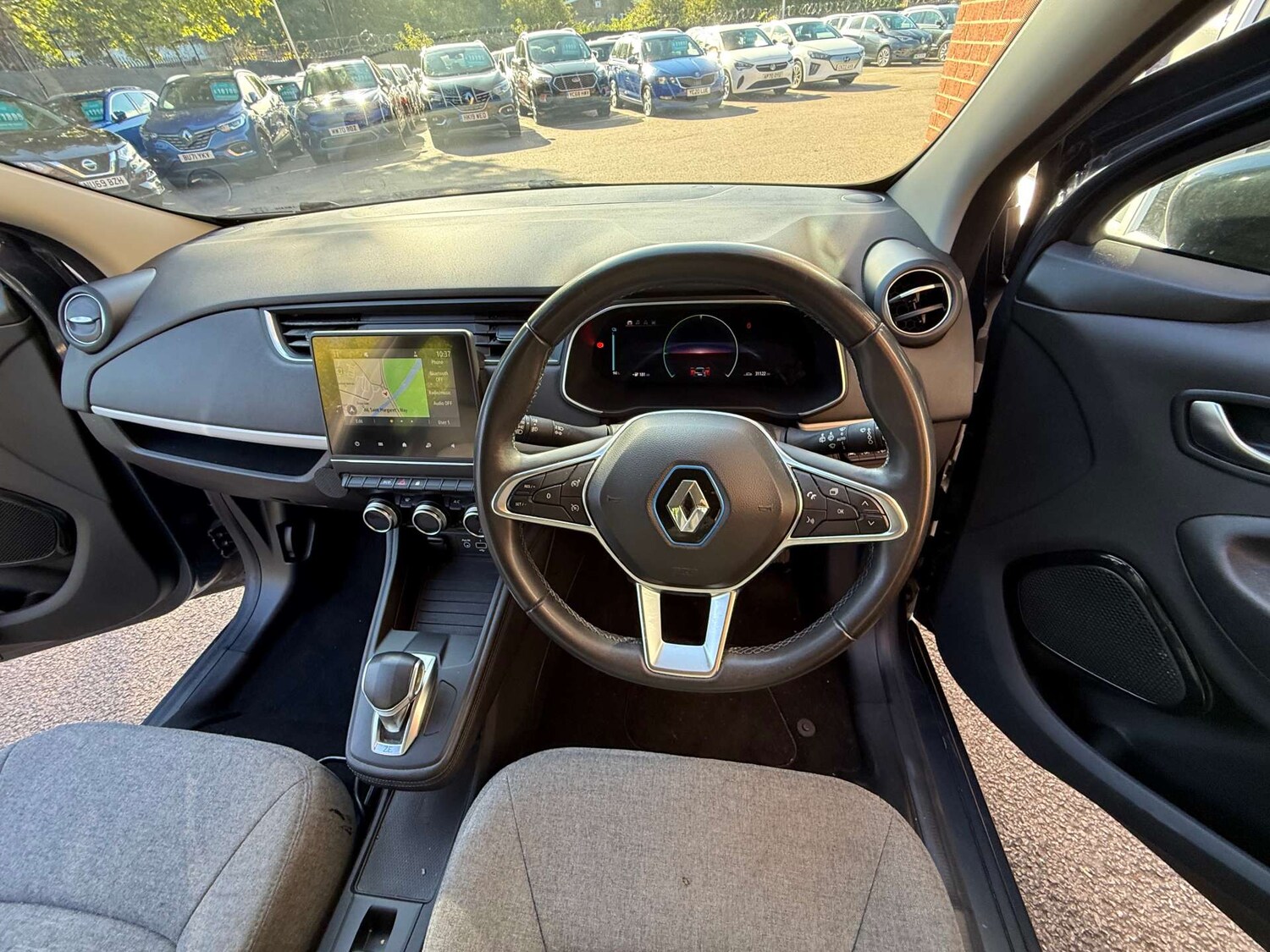 Used Renault Zoe 2020 for sale - 75960604: Photo 11