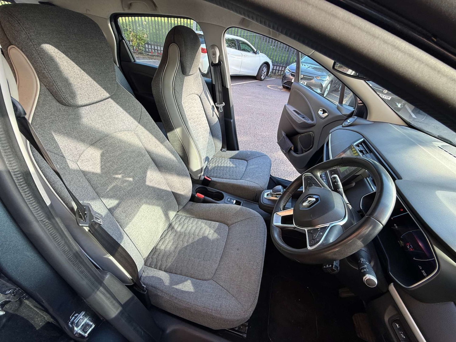 Used Renault Zoe 2020 for sale - 75960604: Photo 14