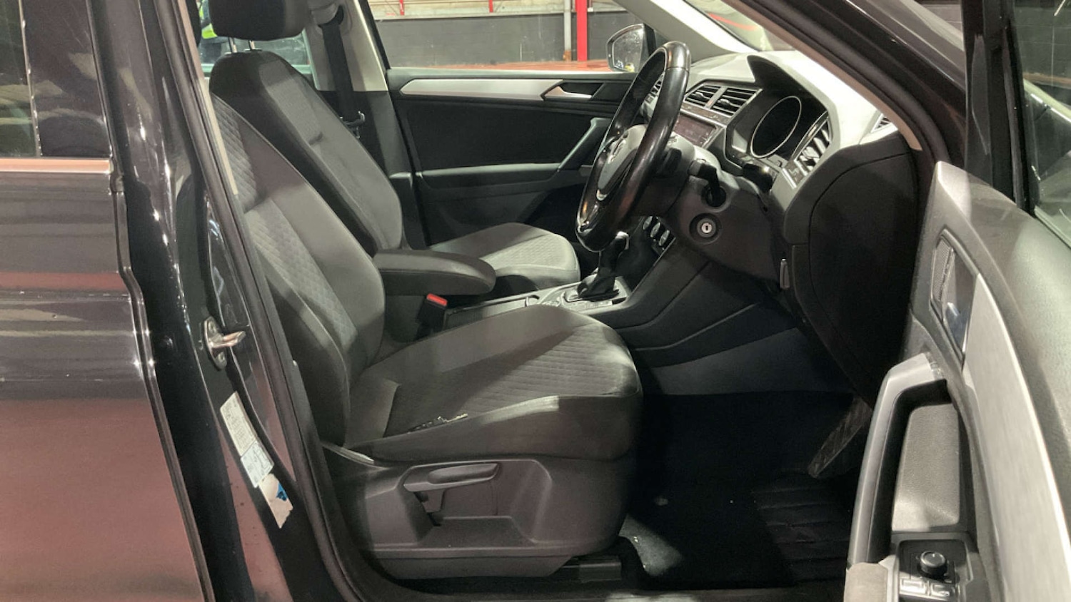 Used Volkswagen Tiguan 2019 for sale - 77045750: Photo 9