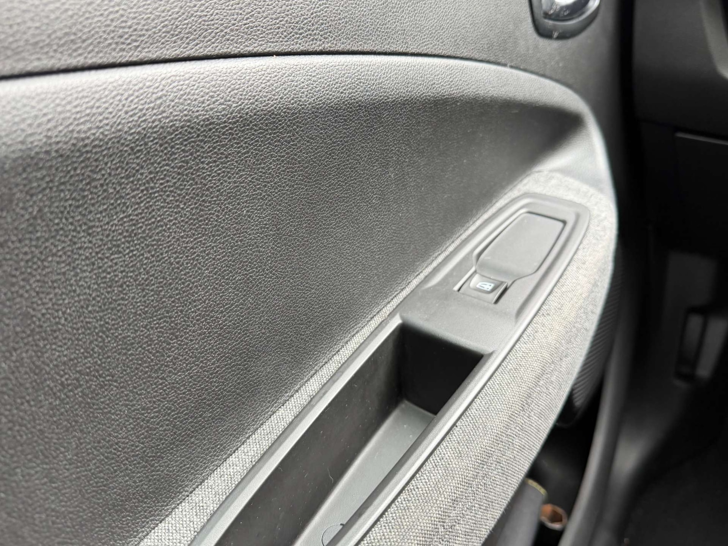 Used Renault Zoe 2020 for sale - 77422838: Photo 32