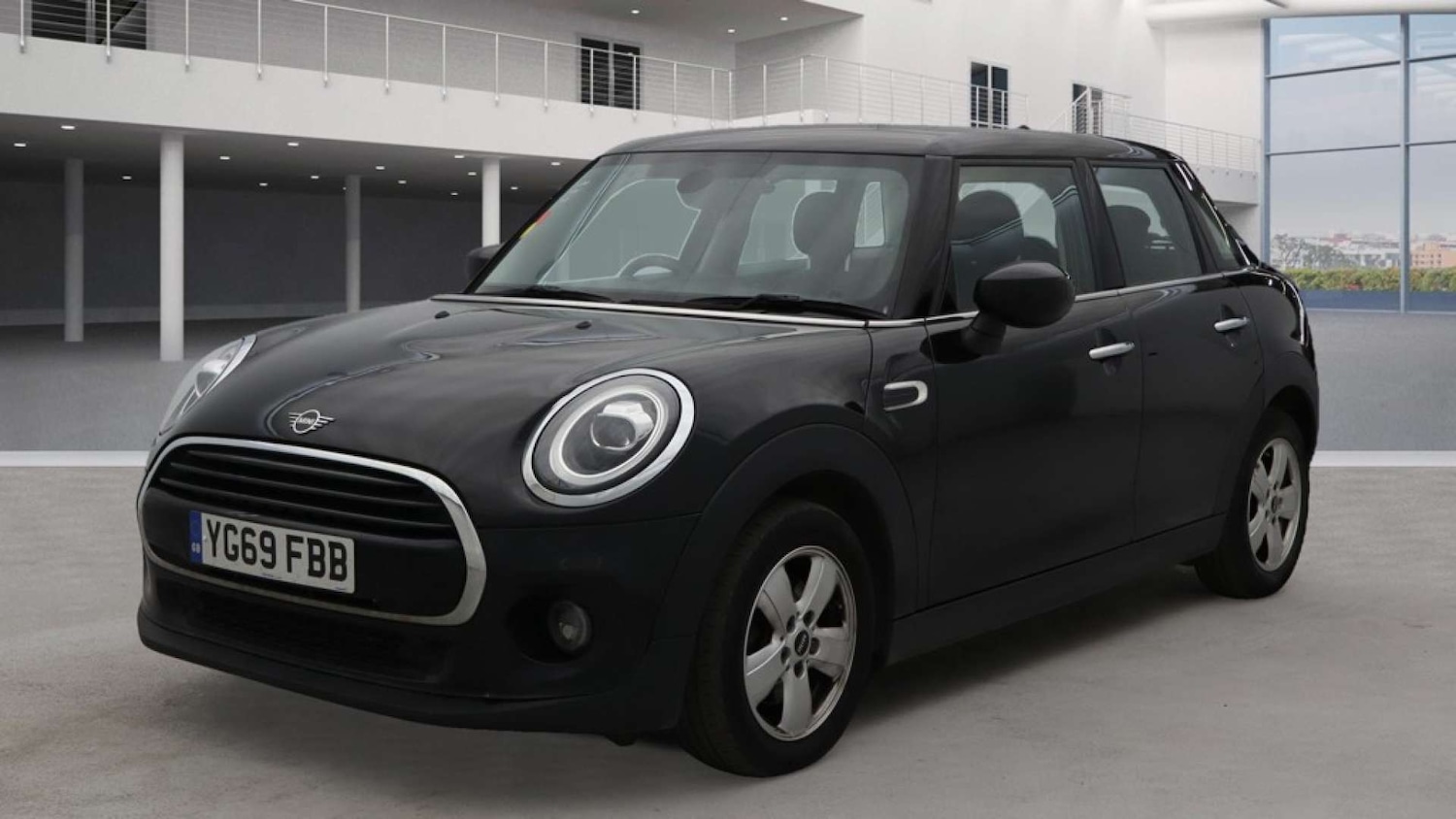 Used MINI Hatch 2019 for sale - 76126186: Photo 2