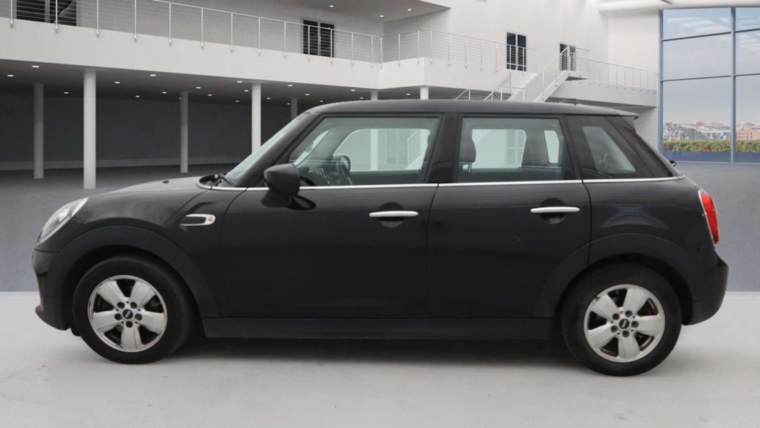 Used MINI Hatch 2019 for sale - 76126186: Photo 6