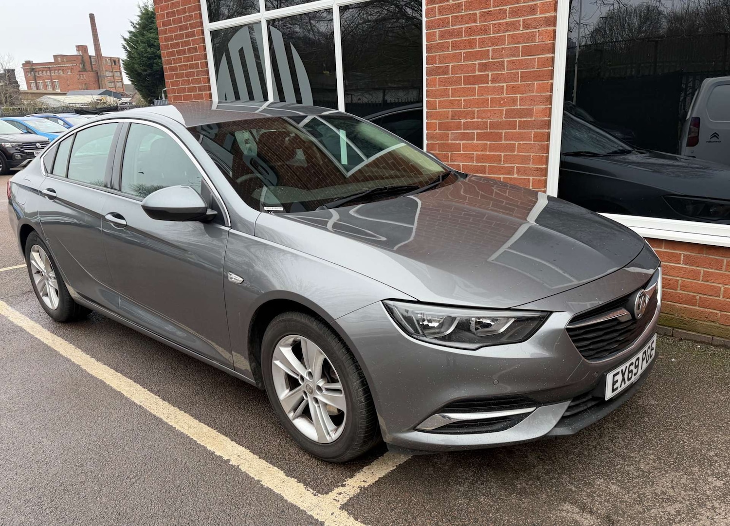 Used Vauxhall Insignia 2019 for sale - 77622860: Photo 2