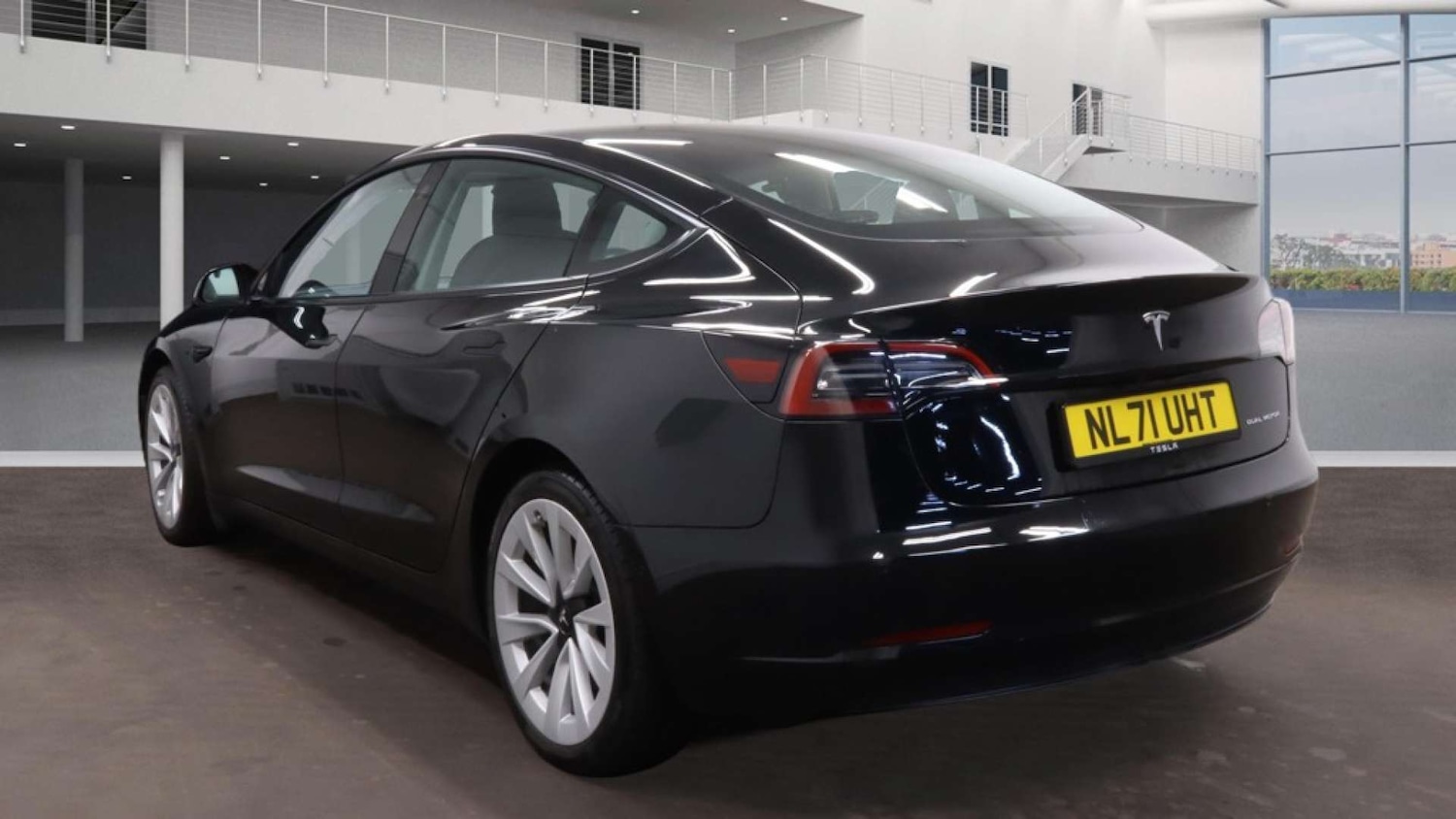 Used Tesla Model 3 2021 for sale - 77224840: Photo 3