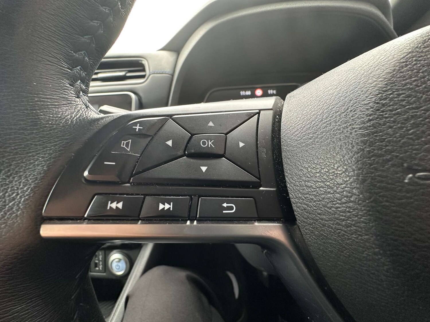 Used Nissan Leaf 2022 for sale - 77847505: Photo 13