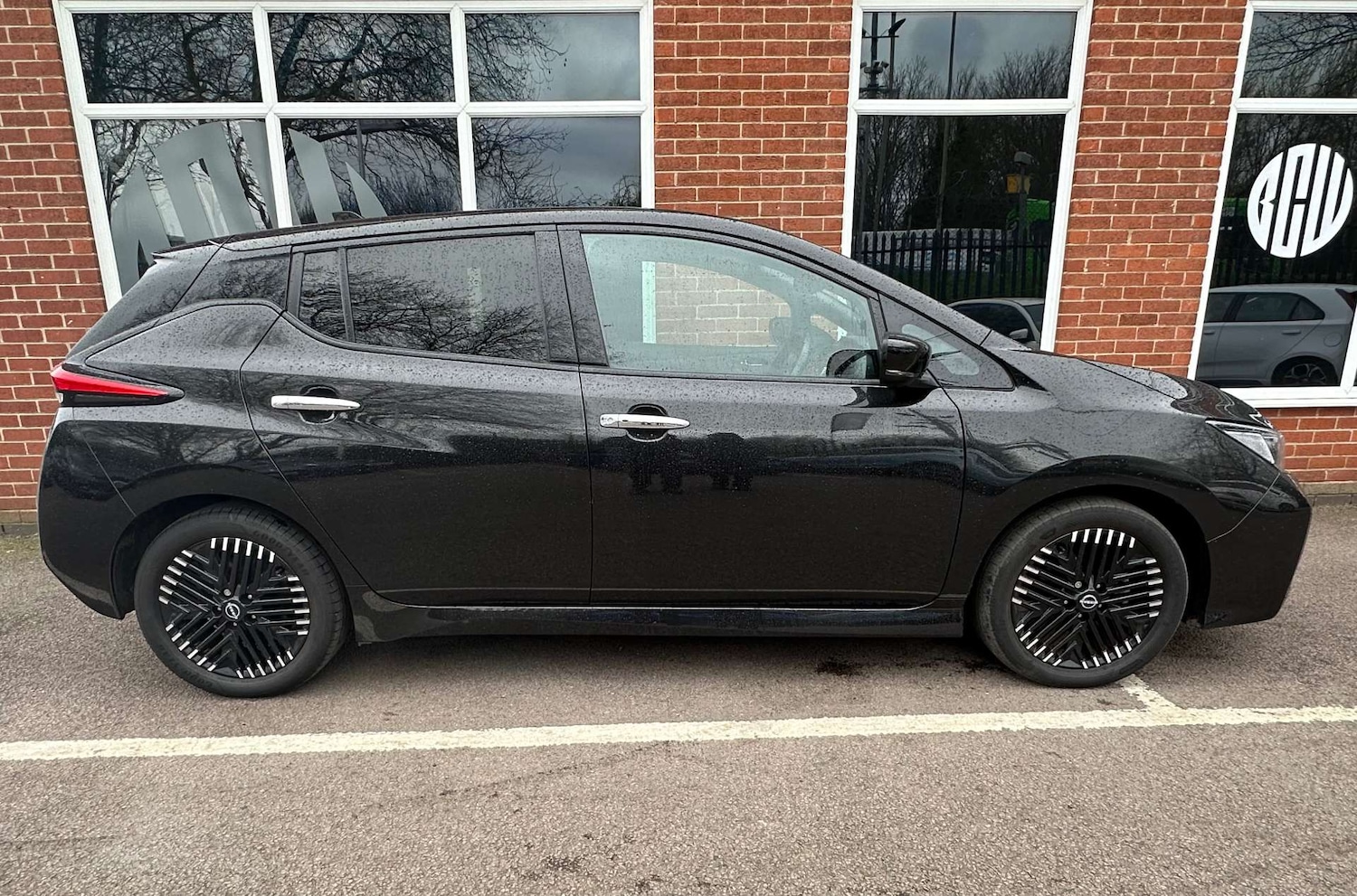 Used Nissan Leaf 2022 for sale - 77847505: Photo 2