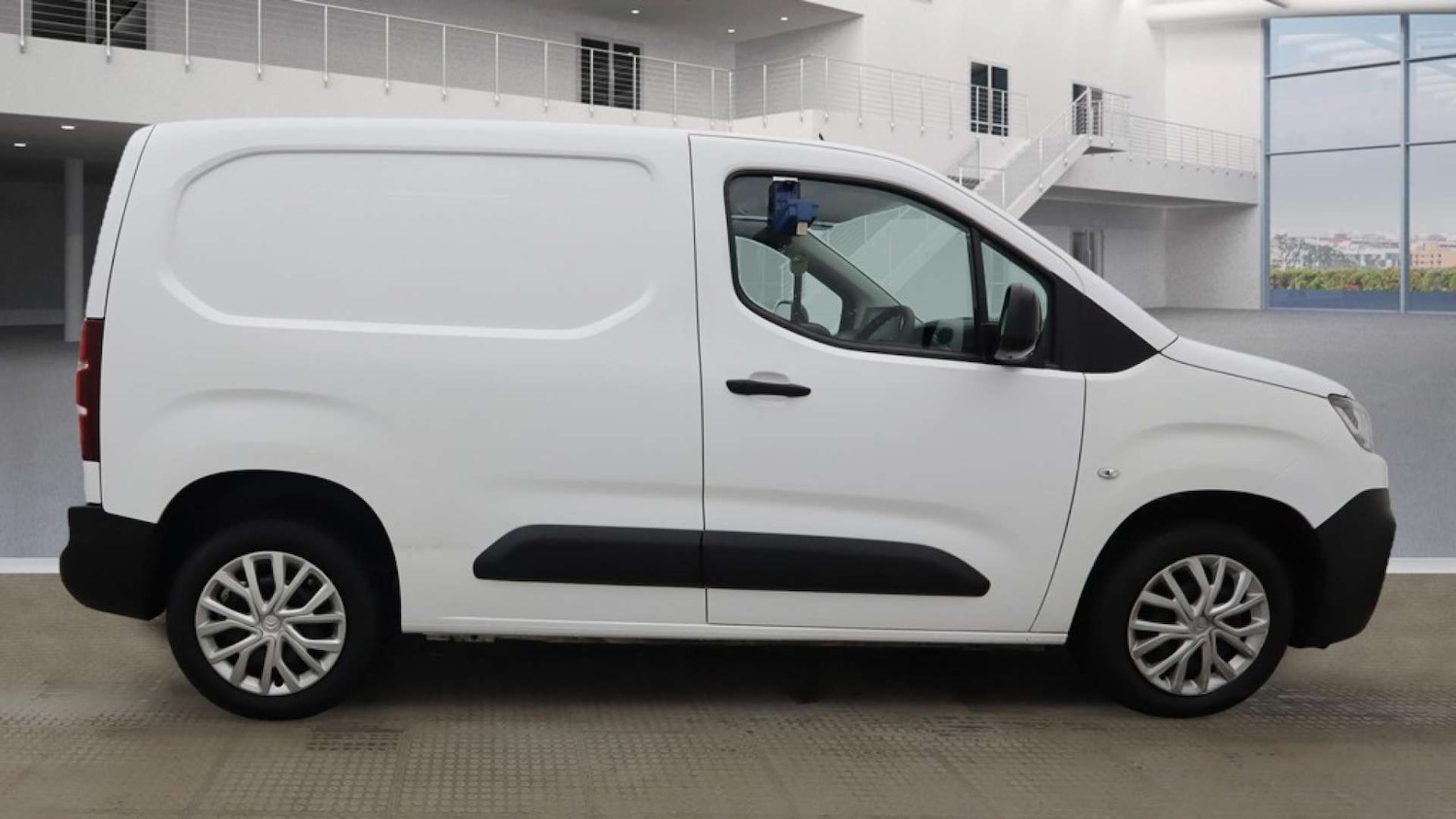 Used Citroen Berlingo 2022 for sale - 76340731: Photo 5