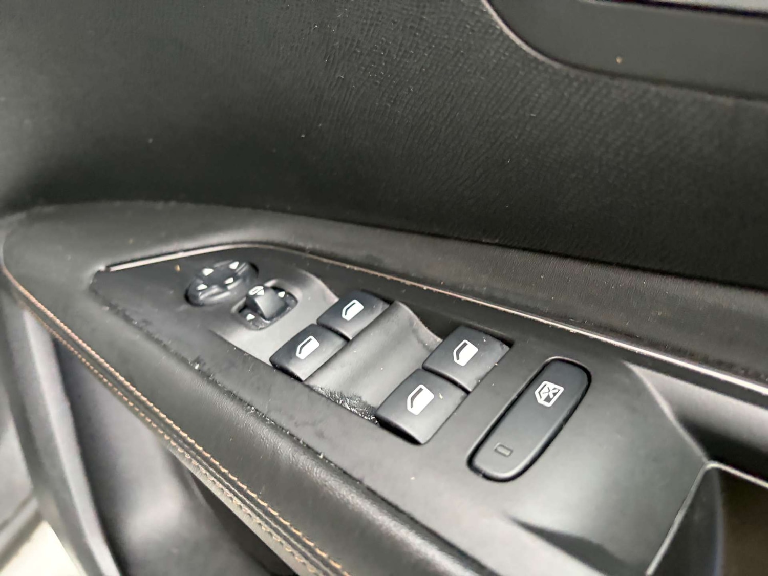 Used Peugeot 3008 2020 for sale - 77805523: Photo 41