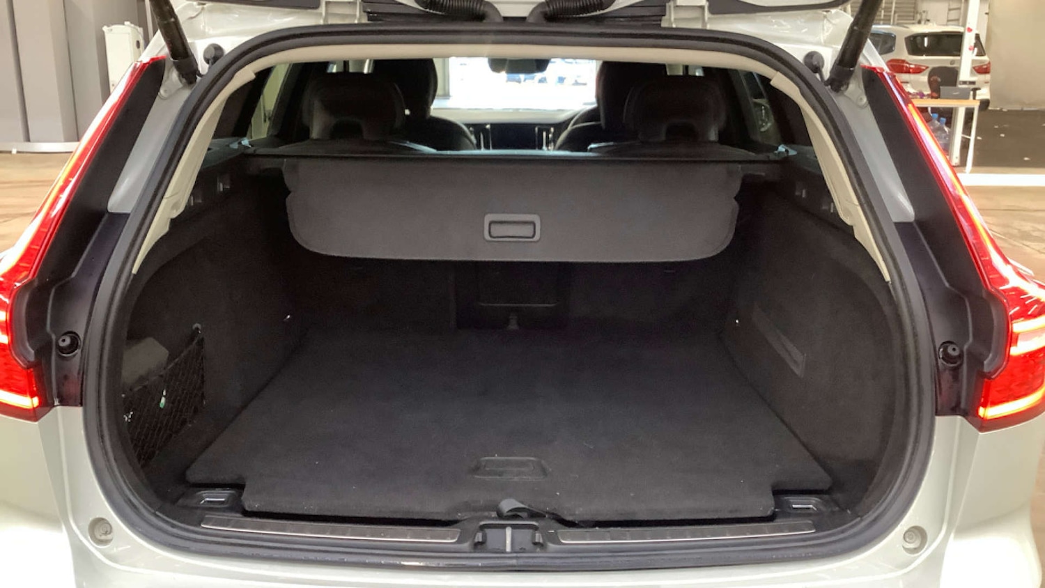 Used Volvo V60 2019 for sale - 77159478: Photo 7