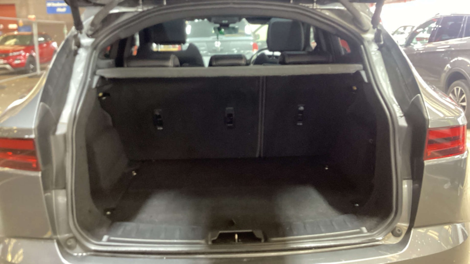 Used Jaguar E-Pace 2019 for sale - 76536186: Photo 7