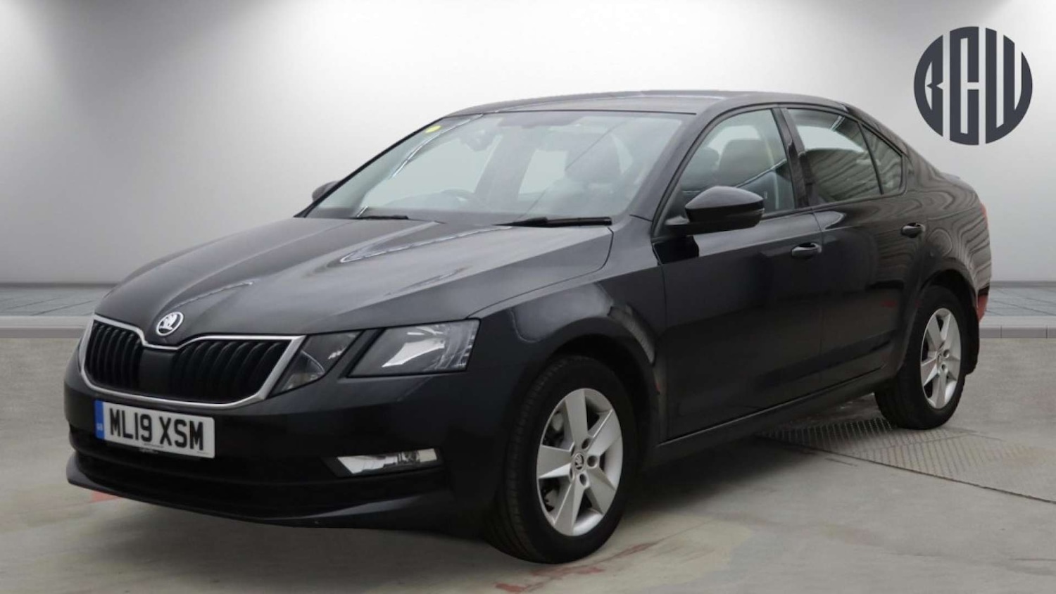 Used Skoda Octavia 2019 for sale - 76687499: Photo 2