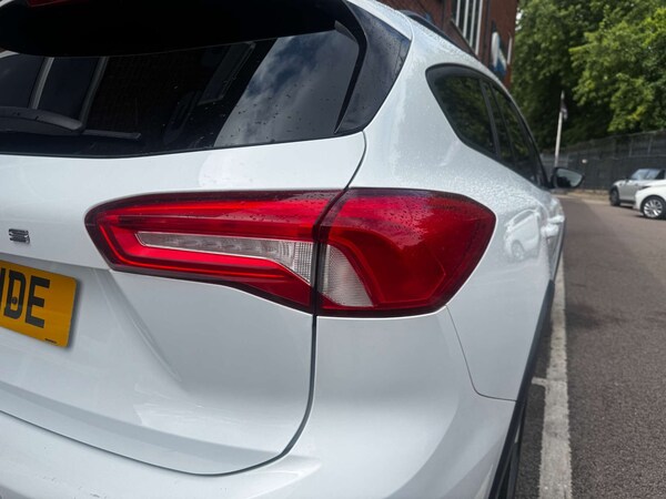 Used Ford Focus 2021 for sale - 76277631: Photo 12