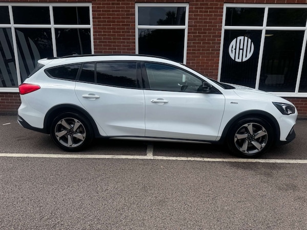 Used Ford Focus 2021 for sale - 76277631: Photo 3