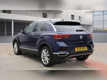 Used Volkswagen T-Roc 2019 for sale - 77573069: Photo