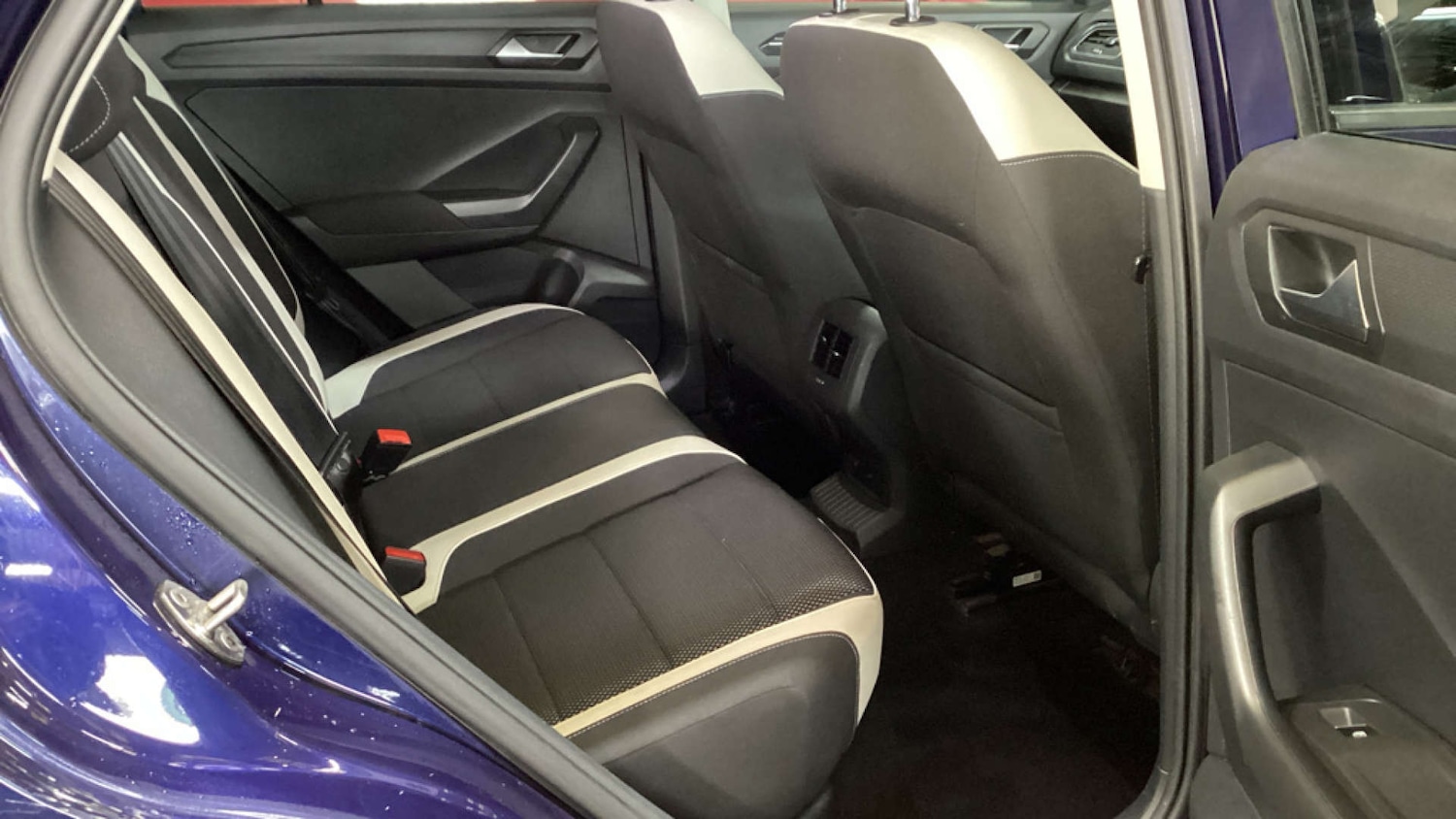 Used Volkswagen T-Roc 2019 for sale - 77573069: Photo 8