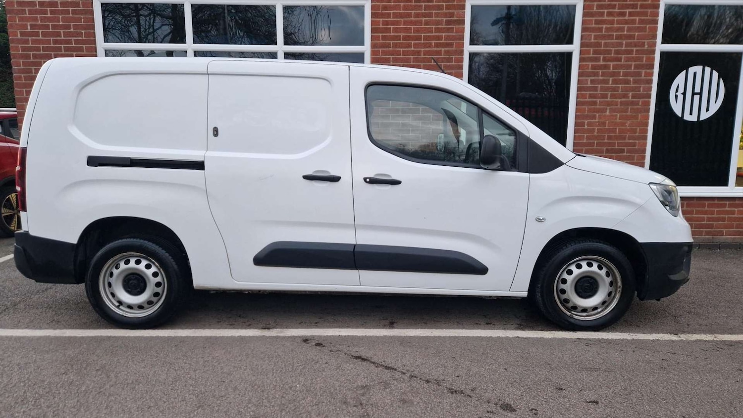 Used Vauxhall Combo 2021 for sale - 77045748: Photo 2