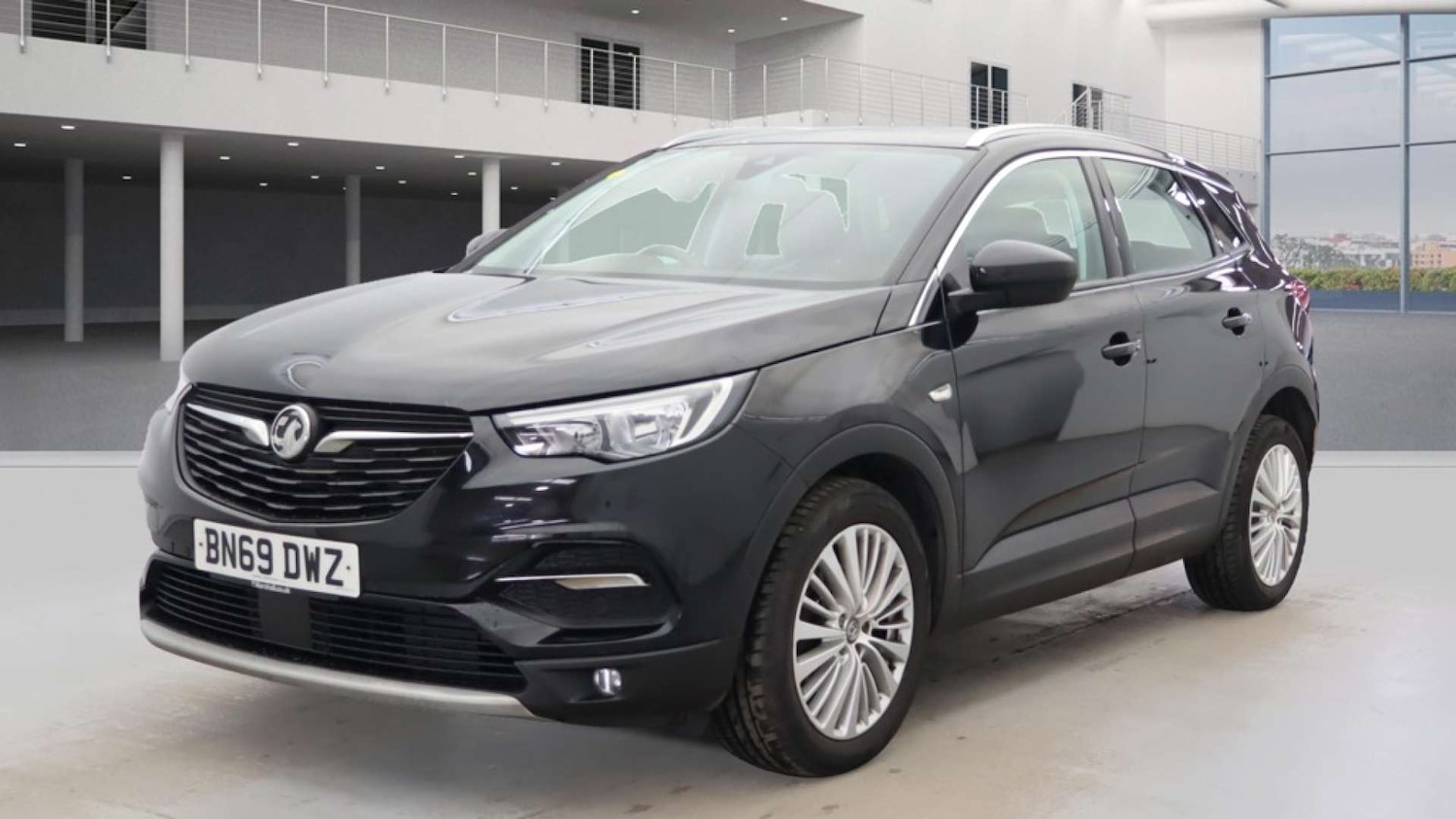 Used Vauxhall Grandland X 2019 for sale - 76162616: Photo 2