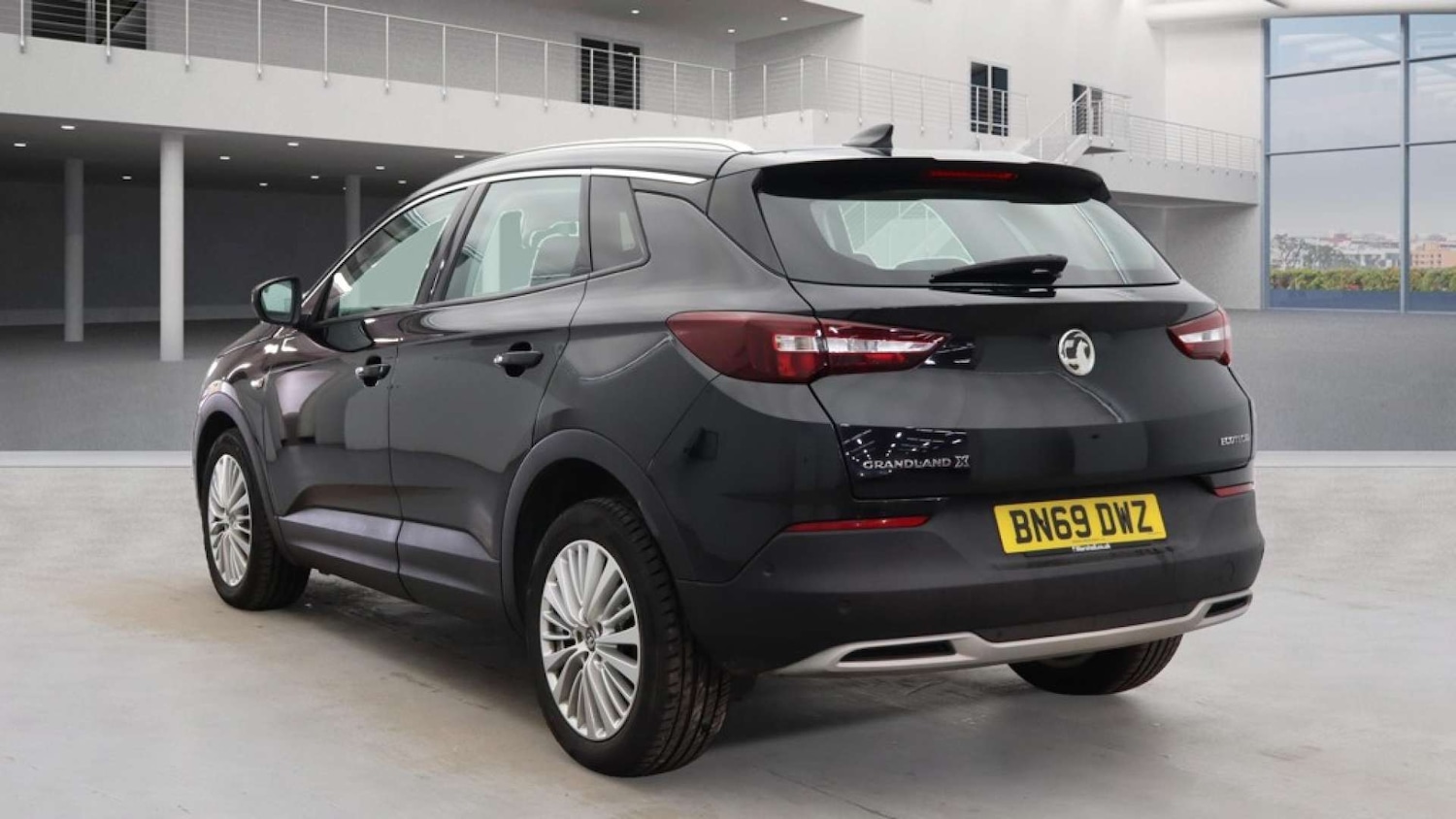 Used Vauxhall Grandland X 2019 for sale - 76162616: Photo 3