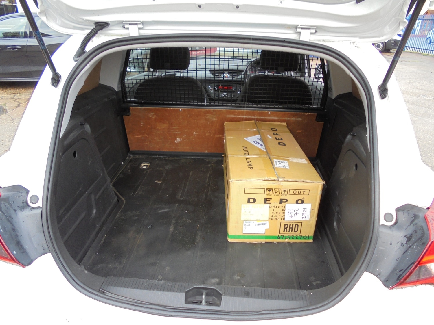 Used Vauxhall Corsa 2015 for sale - 76877860: Photo 5