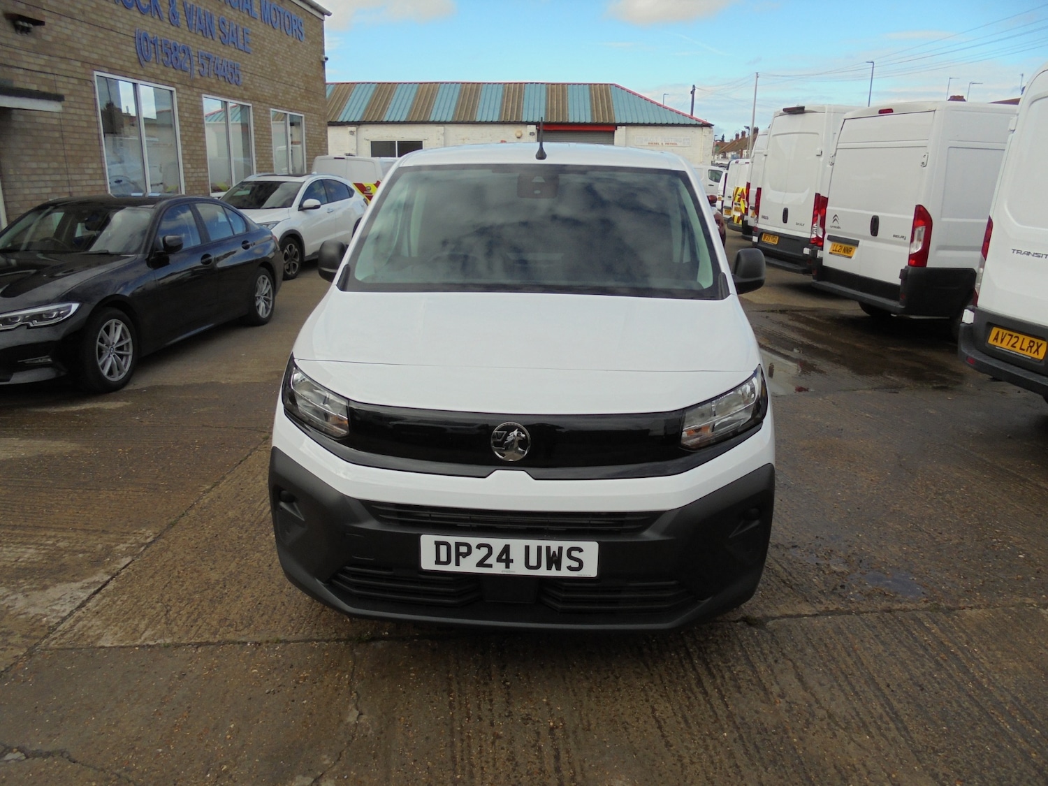 Used Vauxhall Combo 2024 for sale - 76464735: Photo 1