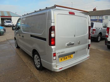Used Vauxhall Vivaro 2015 for sale - 79649001: Photo