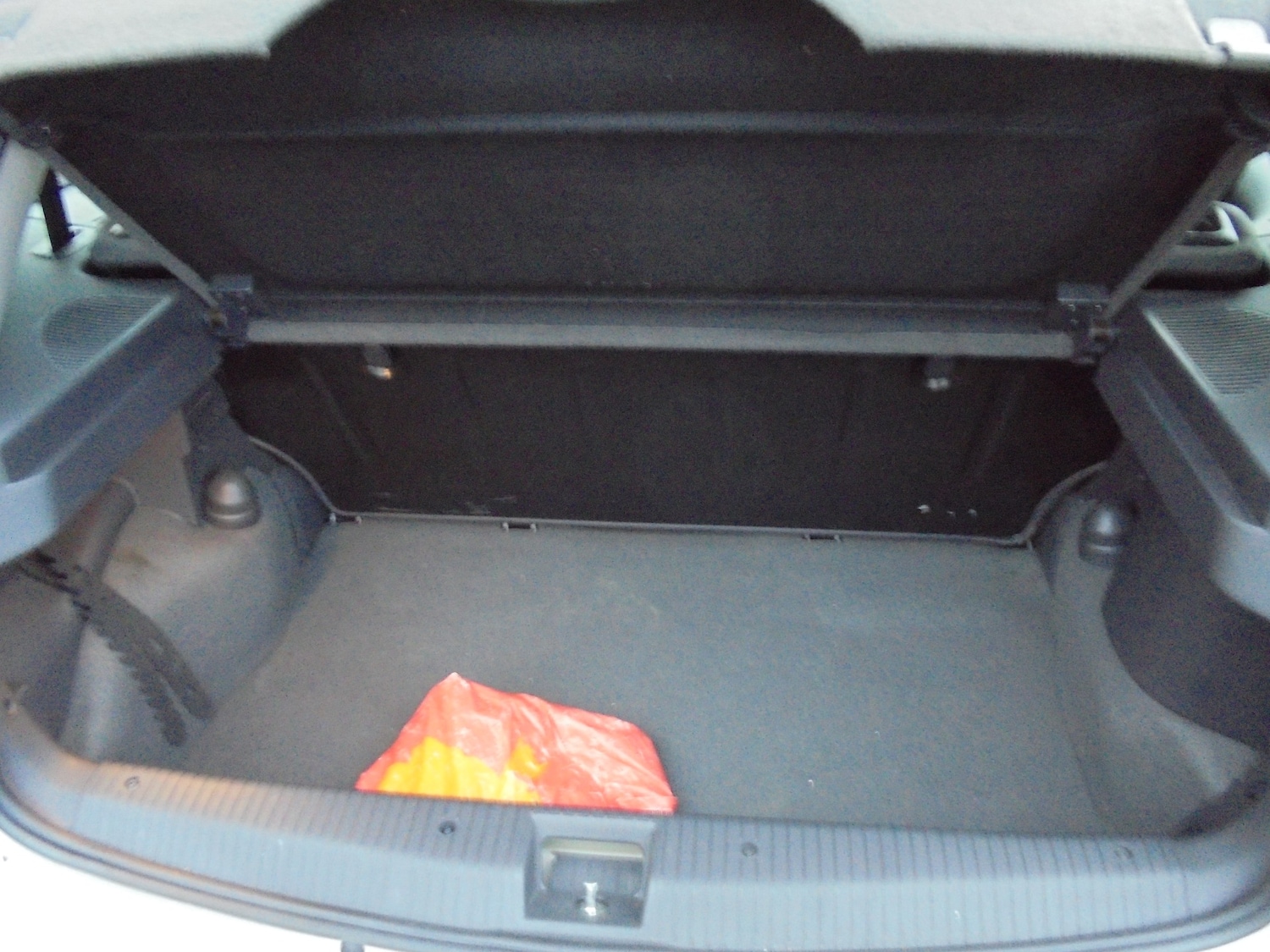 Used Vauxhall Corsa 2004 for sale - 77285573: Photo 5