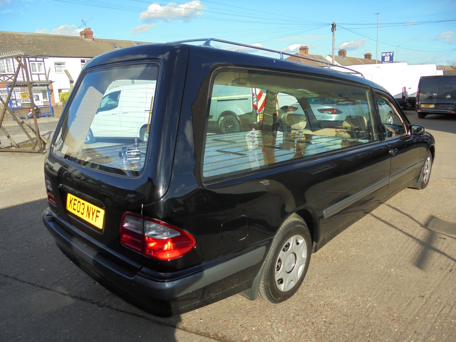 Used Mercedes-Benz E Class 2003 for sale - 78028190: Photo 4