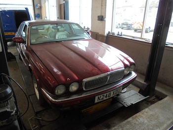 Jaguar - XJ