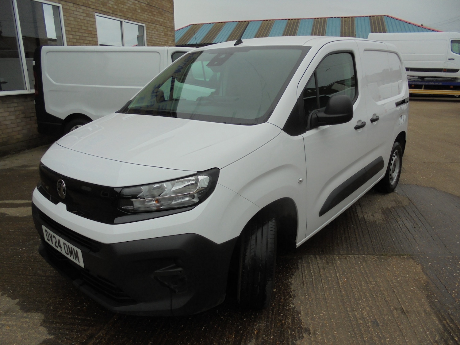 Used Vauxhall Combo 2024 for sale - 77640408: Photo 2