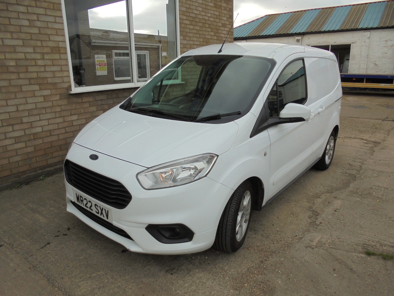 Used Ford Transit Courier 2022 for sale - 76221637: Photo 1