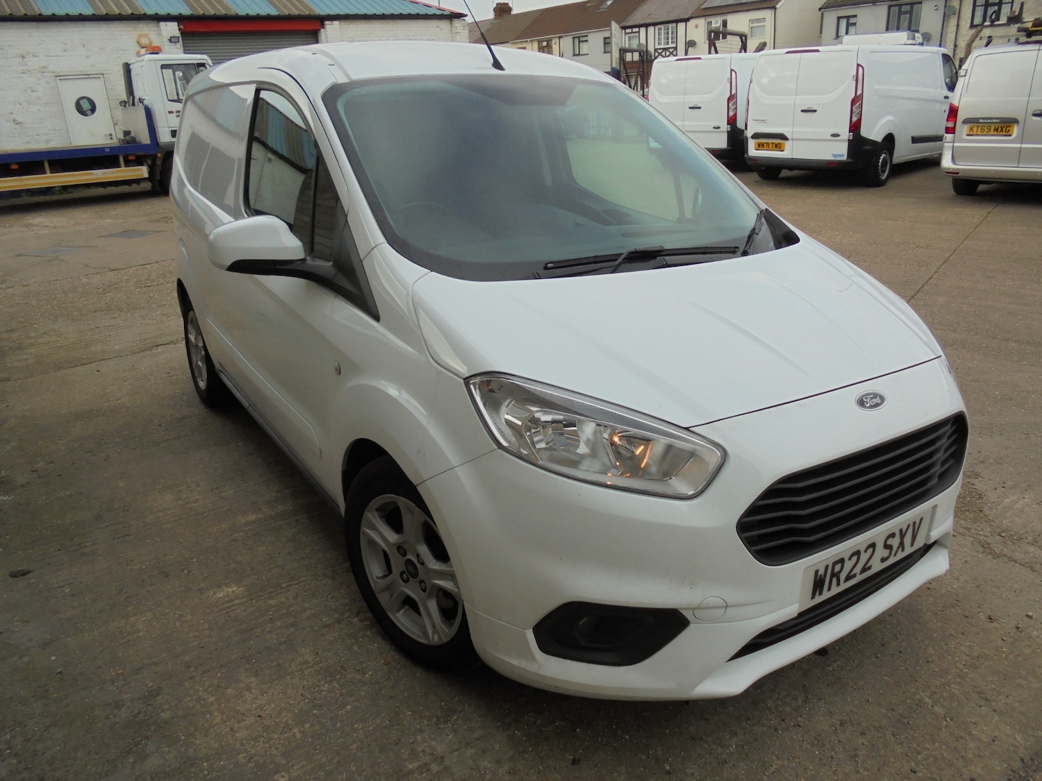 Used Ford Transit Courier 2022 for sale - 76221637: Photo 2