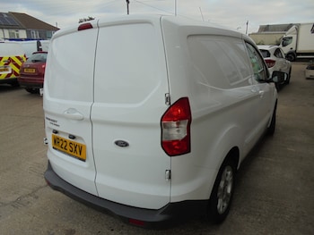 Used Ford Transit Courier 2022 for sale - 76221637: Photo