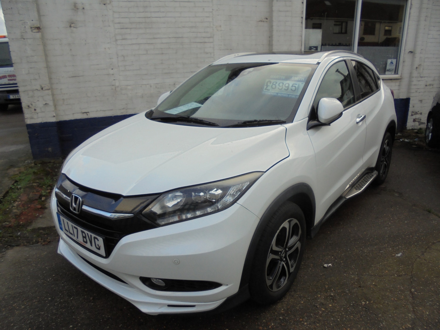 Used Honda HR-V 2017 for sale - 77691102: Photo 2