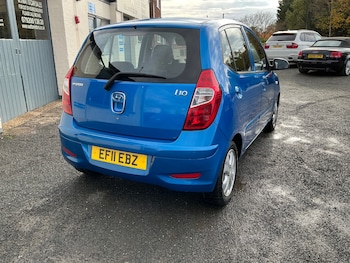 Used Hyundai i10 2011 for sale - 76477032: Photo