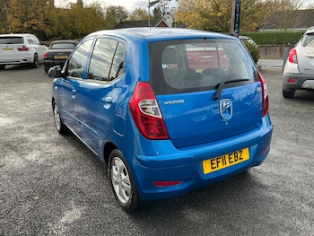 Used Hyundai i10 2011 for sale - 76477032: Photo