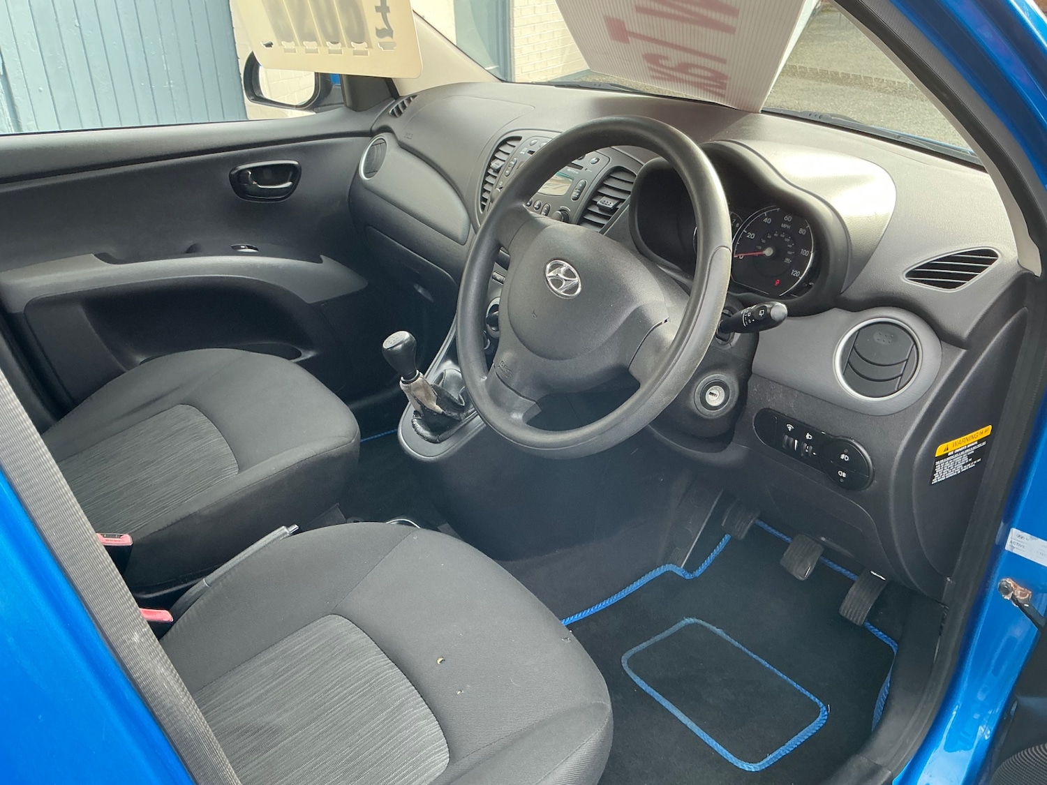 Used Hyundai i10 2011 for sale - 76477032: Photo 8