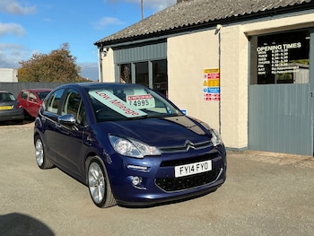 2014 (14) - 1.2 VTi Selection 5dr