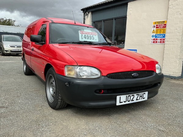 Used Ford Escort 2002 for sale - 75736135: Photo 1