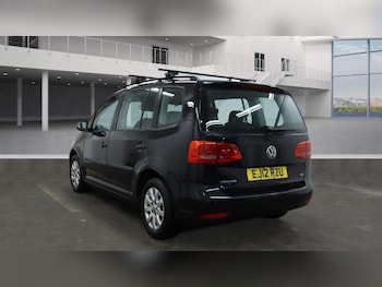 Used Volkswagen Touran 2012 for sale - 77128727: Photo